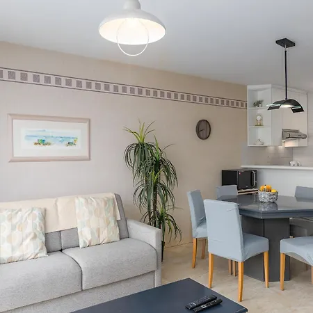 Apartament Spacious On The 1st Floor